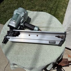 Hitachi NR 90AC3 Framing Nailer