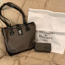 Dooney & Bourke Purse