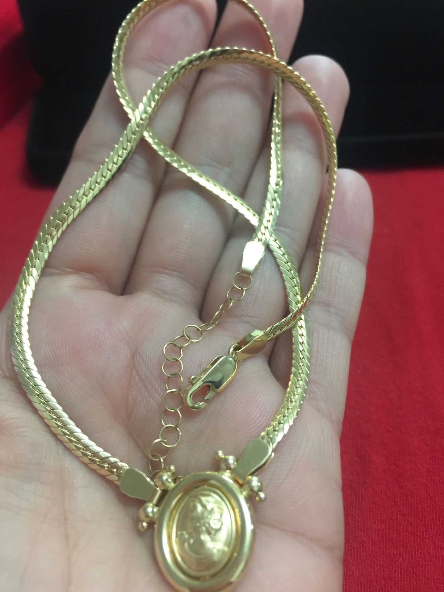 necklace size 18, 18k saudi gold for Sale in Anaheim, CA - OfferUp