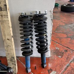 95-04 tacoma front struts