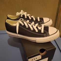 Size 3 Youth converse