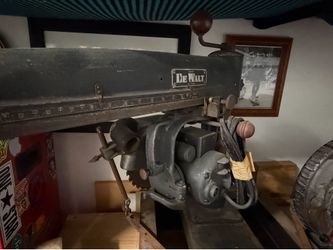 Vintage Dewalt Radial Arm Saw 8.5 in. blade