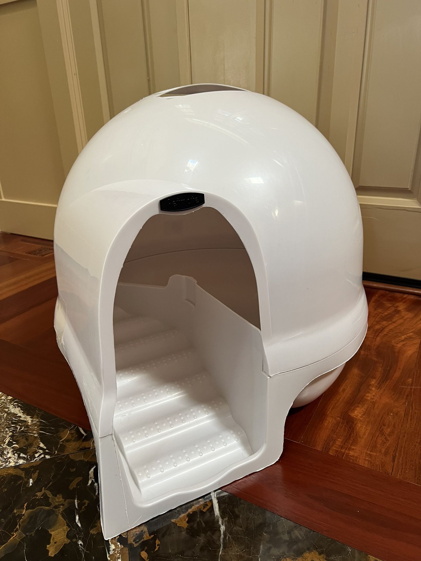 Cat Litter Box