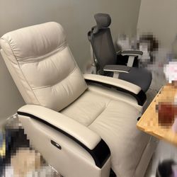 GlimanCreek sofa& Autonomous 