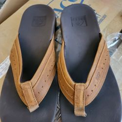 BROWN LEATHER SANDALS