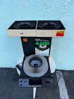 Kodak Carousel 4600 Slide Projector – Tested – Remote + 3 Trays – Complete Set