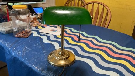 Old-fashioned bankers lamp