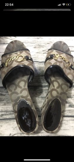 ‏Beautiful Coach Wedges, Size 8.5, Good Condition!