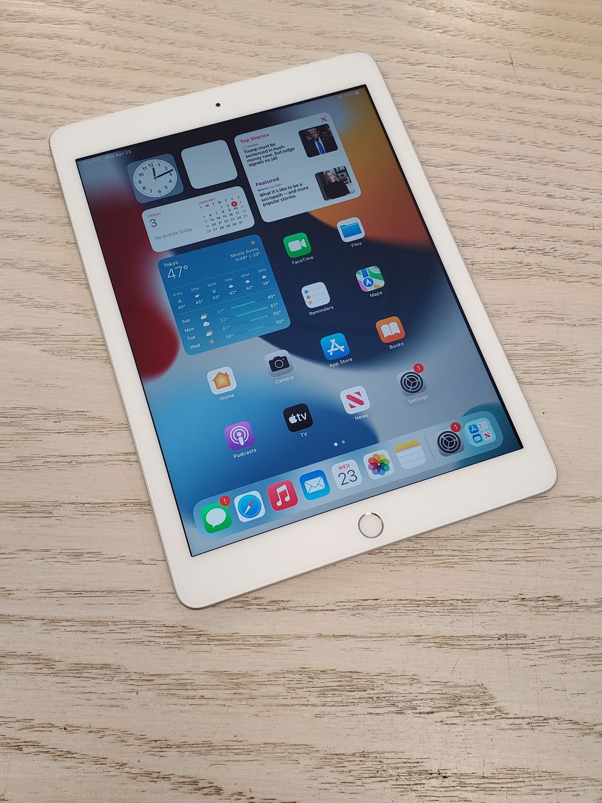 Apple iPad 5th Gen LTE – $109  - Best Tablet deals in town