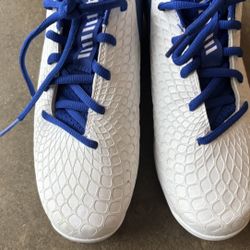 Softball cleats