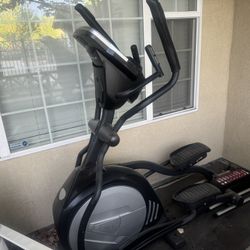 SOLE Elliptical Machine 