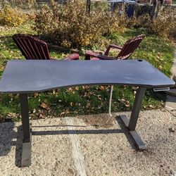 Adjustable Rising Desk