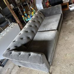 Tuffed Track Arm Sofa 
