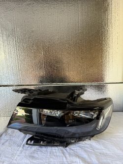 Cadillac Escalade 2021-2022-2023-2024 OEM Left Driver Side Headlight