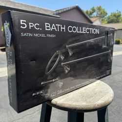 BRAND NEW IN BOX UNOPENED UNUSED Home Zone 5 Piece Bathroom Hardware Collection