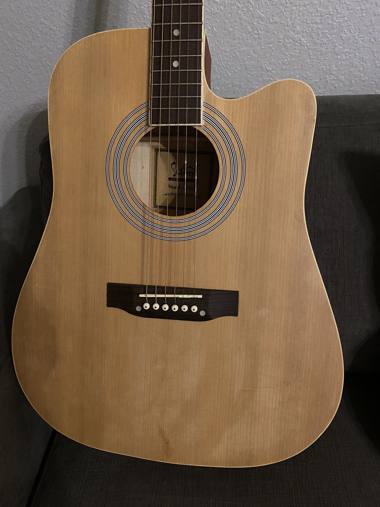 Full Size Country Acoustic Guitar with Cover, Pick $100 Firm