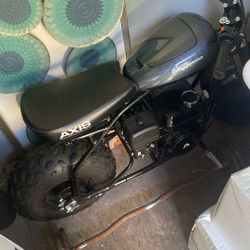 Axis M200/Brand New