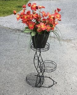 Attractive Foldable 3 Tier Plant Stand 