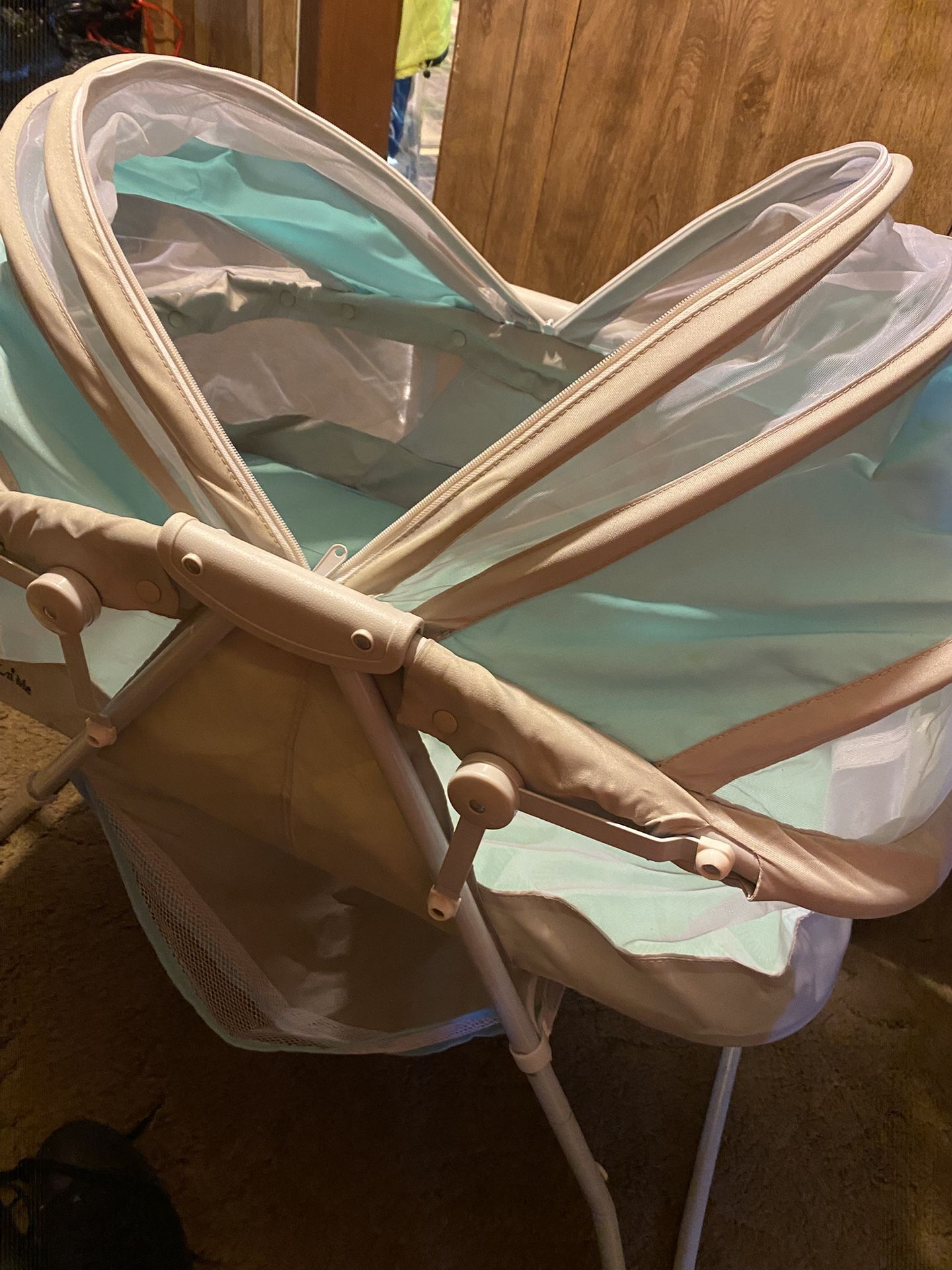 BLUE BASSINET 