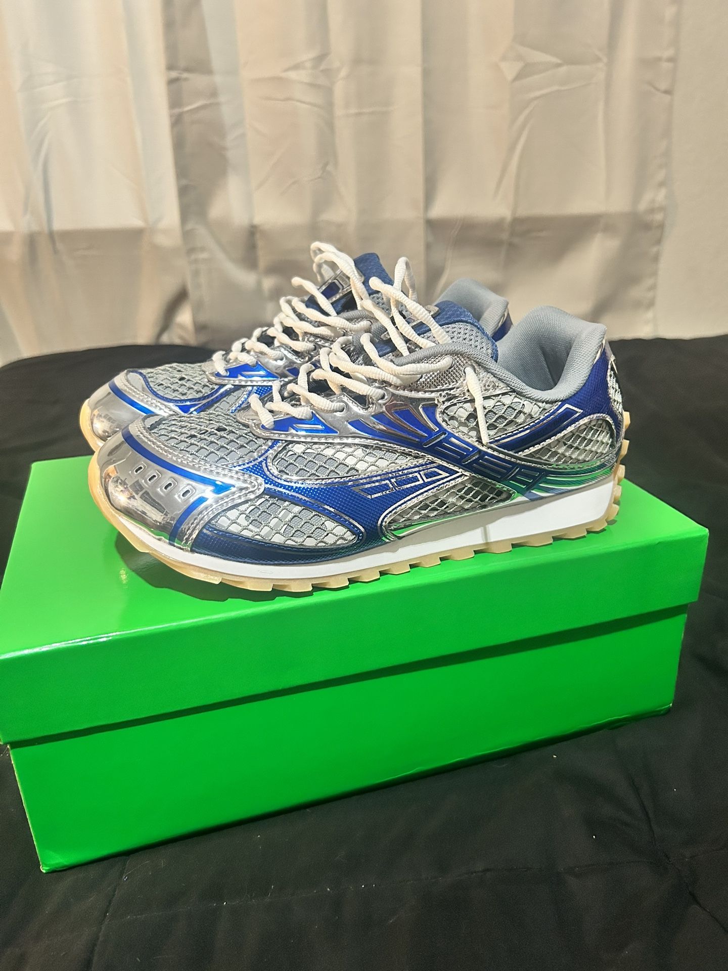 Bottega Vaneta Size 44