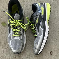 Brooks Men's Ravenna 7 Running Shoe, Green Size 12