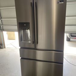1year Old! Like New ! 4 Door Counterdepth Electrolux Refrigerator _See working Before You Buy!!
