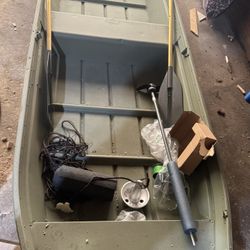 12 foot John Boat