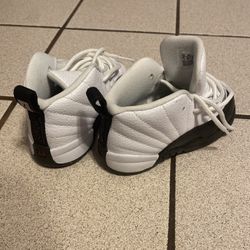Jordan 12s Size 8c 