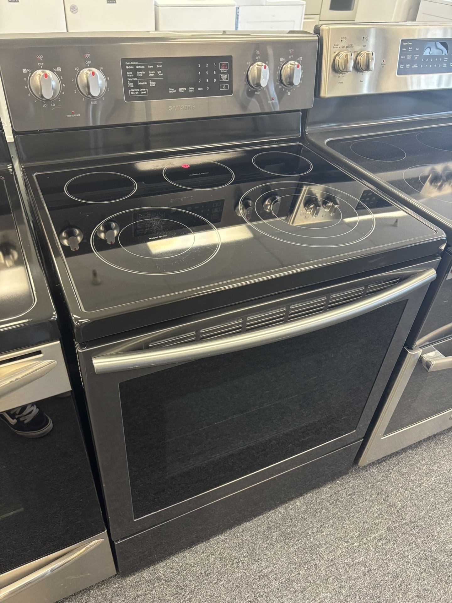 NICE ELECTRIC SAMSUNG STOVE OVEN