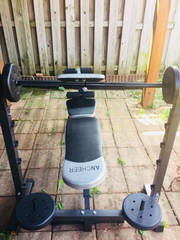 Weight bench set very sturdy and excellent condition