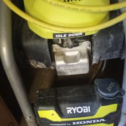 High Pressure Washer 3300 Low Hrs Honda Engine.