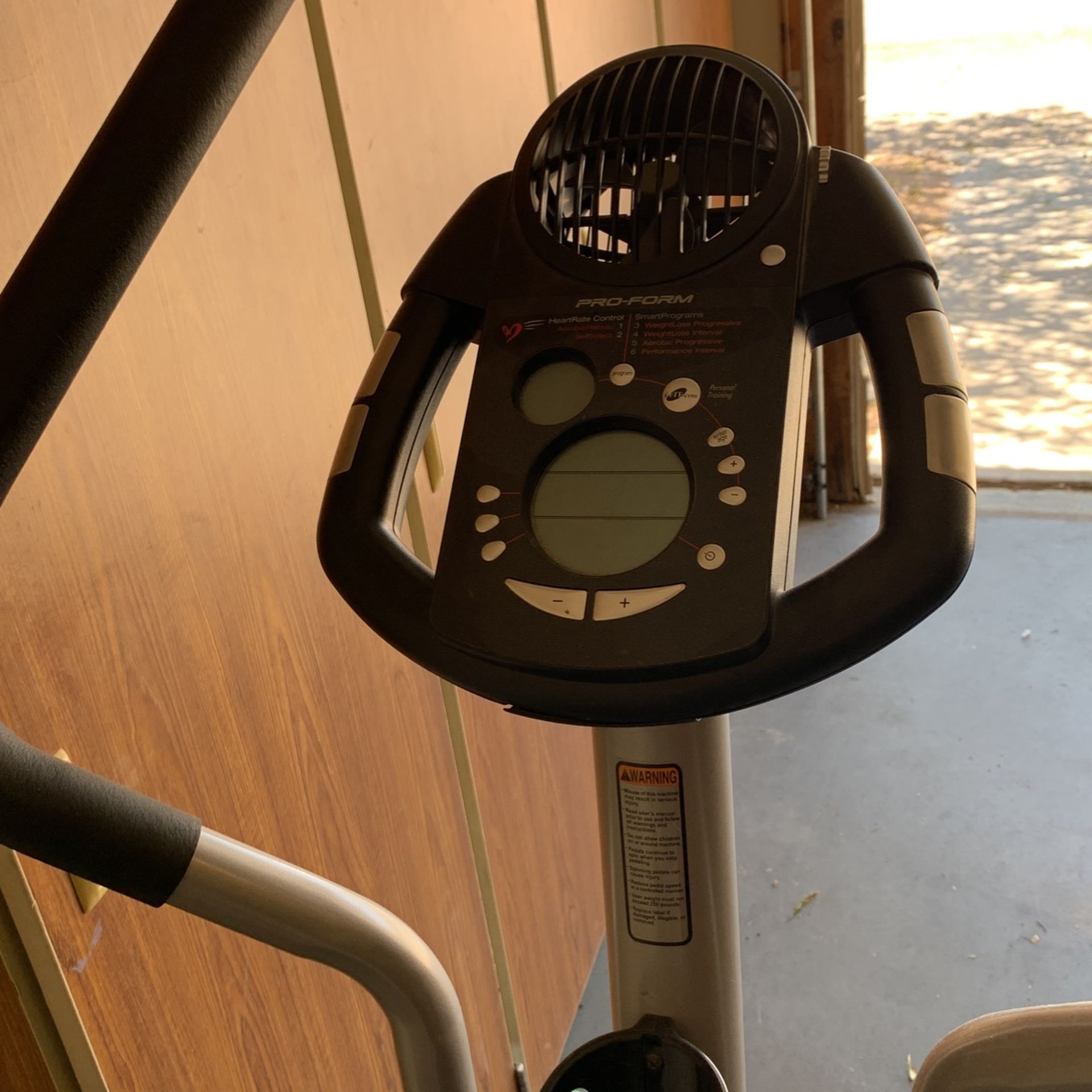 Cardio Cross Trainer 820 Elliptical for Sale in Tucson, AZ OfferUp