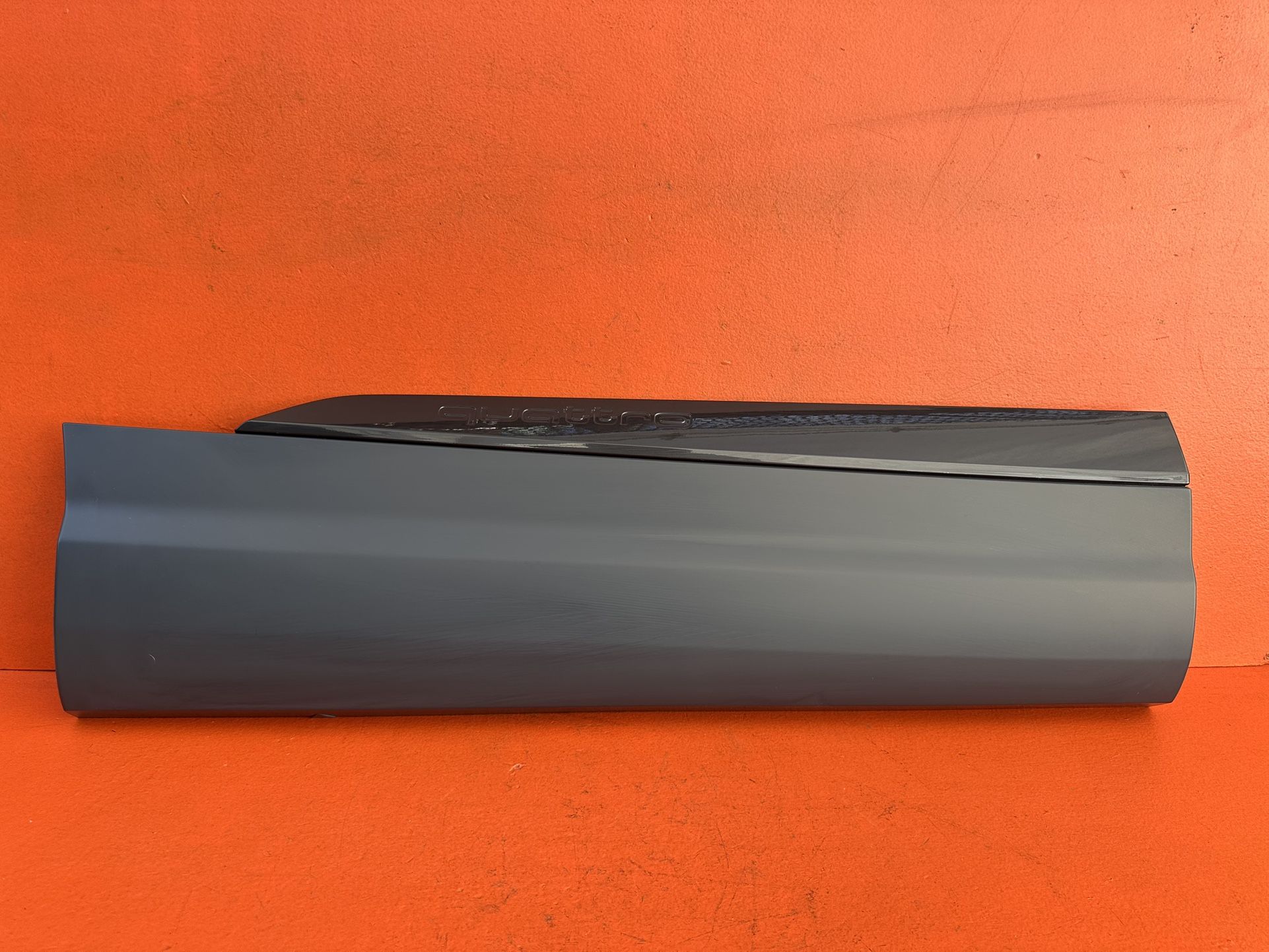 2017 - 2019 Audi Q7 Right Passenger Rear Door Lower Molding Trim OEM 4M0853970G