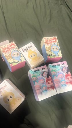 Labubu pop mart