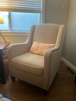 2 True Innovations Accent Chair