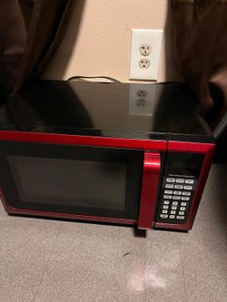 Microondas Hamilton Beach Rojo – Excelente Estado