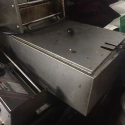 2 Deep Fryers $ 15 Each