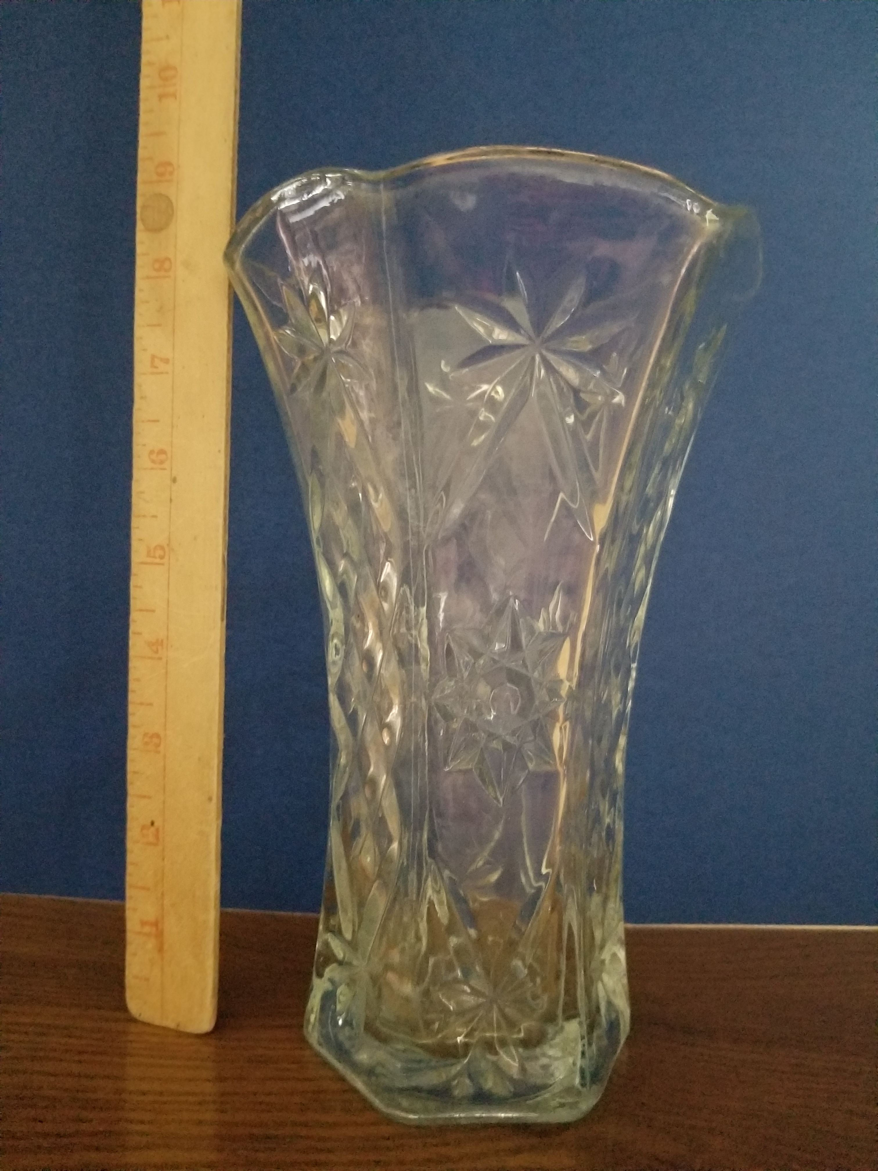 VINTAGE 1960'S ANCHOR HOCKING 9 INCH STAR OF DAVID CLEAR FLOWER VASE