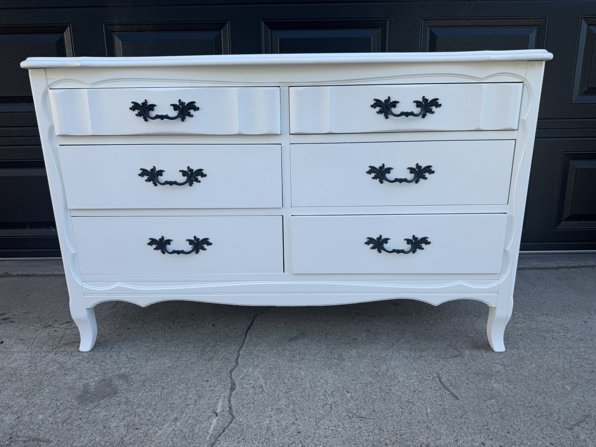 Dresser 