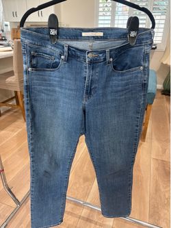 Levi Classic Straight Jeans