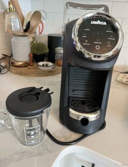 Lavazza Expert  Classy Plus Single Serve Espresso & Coffee Brewer Machine + Pods