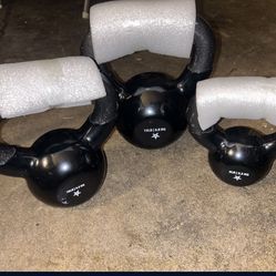 Brand New 5, 10, And 15lbs Kettlebell Set