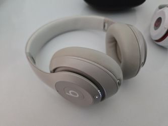 Beats By Dr Dre Studio Pro & Beats By Dr Dre Studio 2.0 Wired 