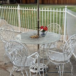 Vintage/Antique Wrought Iron Patio Table