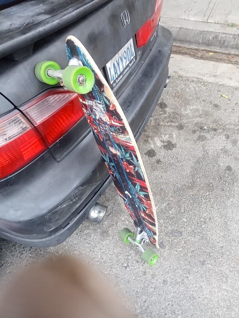 41 In Globe Skateboard With Flat Trucks Plus One Extra Creature Deck
