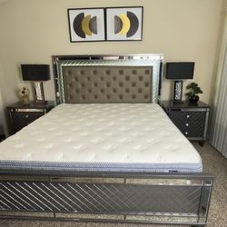 King bedroom set with mattress and adjustable bed frame