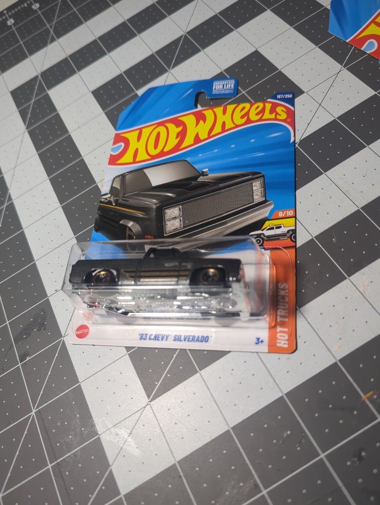 '83 Chevy Silverado Hot Wheels 2025