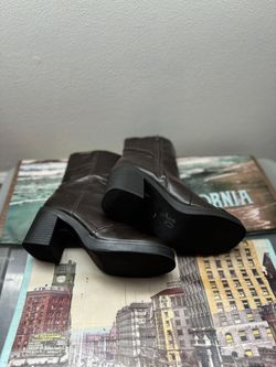 Mude Dark Brown Boots Size 6 1/2