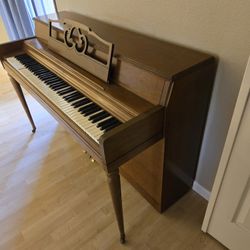 Wurlitzer Piano