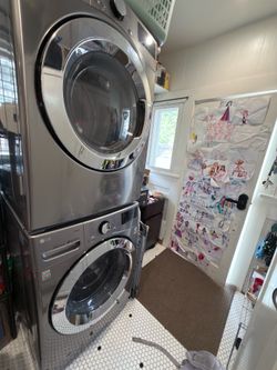 LG Front-Load Washer & Gas Dryer Set – Graphite Steel MUST GO TODAY